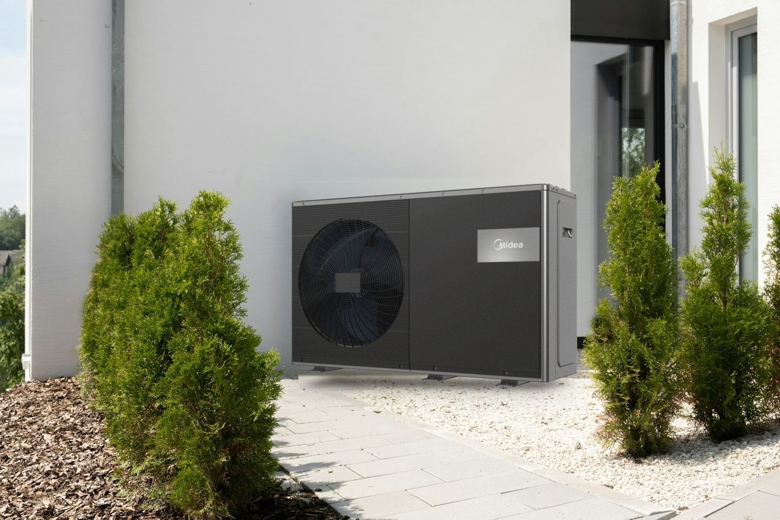 „Midea M-Thermal Arctic“ oras–vanduo šilumos siurblys